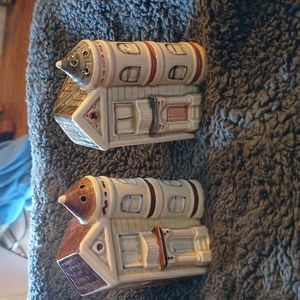 Vintage Otagiri Victorian salt and pepper shakers